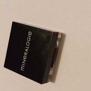 Mineralogie single pressed eye shadow compact